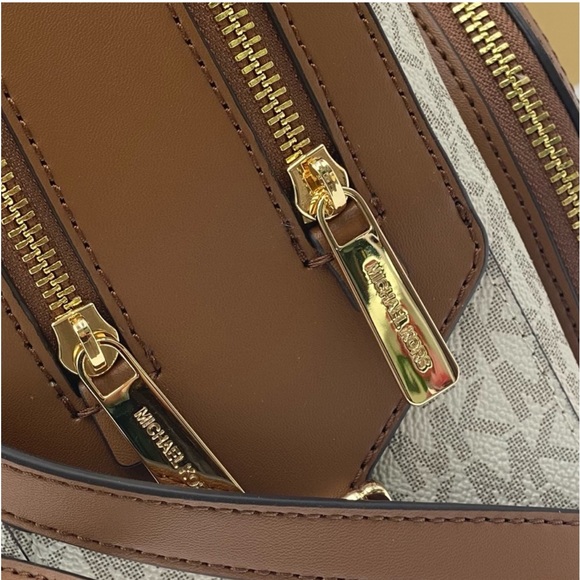 MICHAEL KORS JAYCEE MEDIUM
BACKPACK VANILLA - Picture 5 of 14